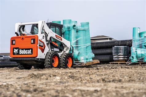 2013 bobcat s590 skid steer lift capacity|bobcat s590 suggested price.